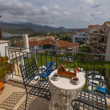Zoi Luxurious Seaview Retreat Apartmán *